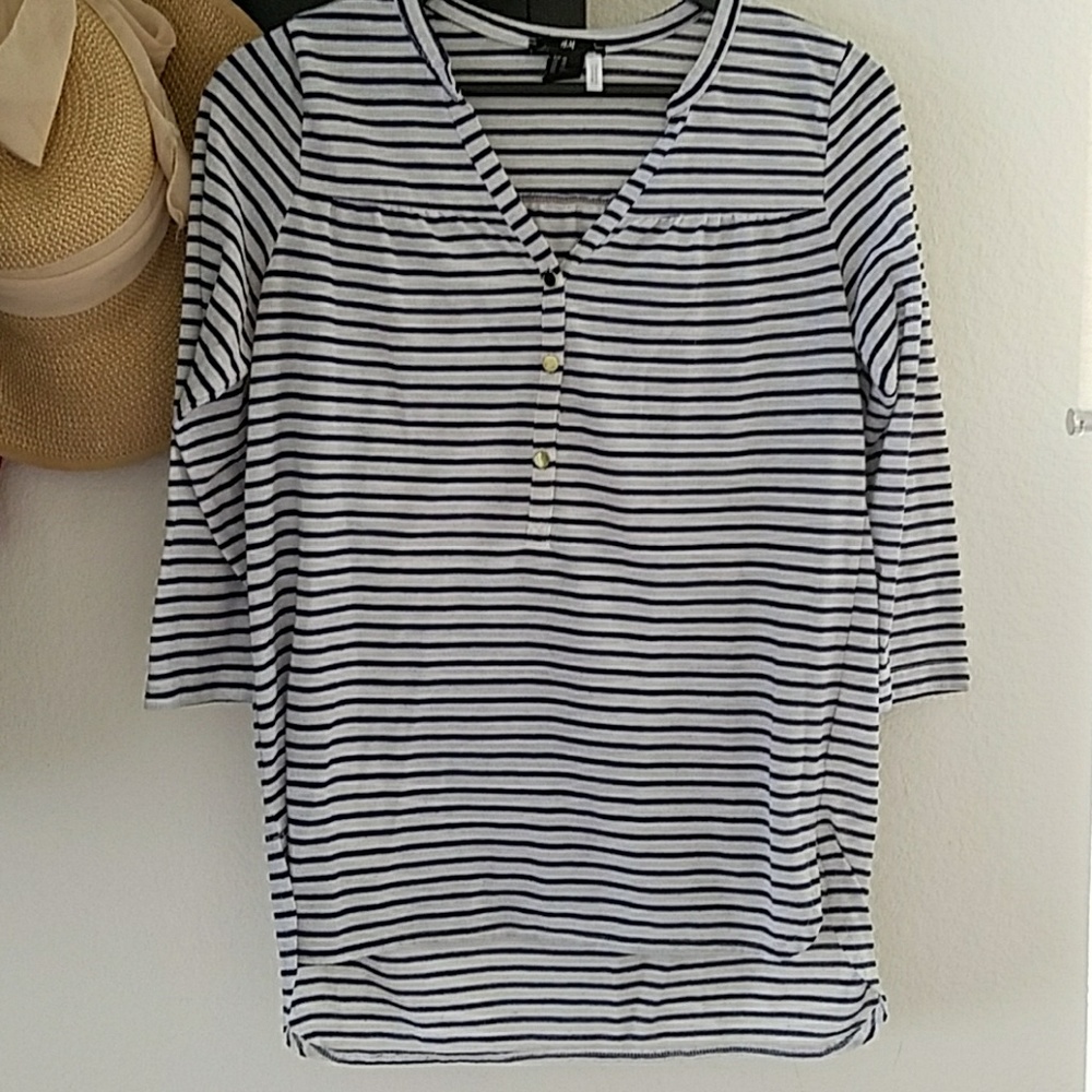 ☇SALE! 🔺 3 for $10!H&M long sleeve top